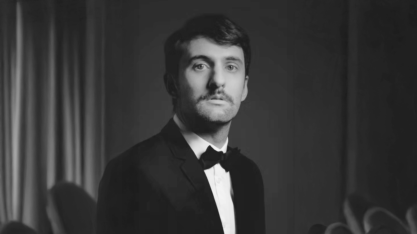 Why Vinyl Albums Still Matter in the Age of Streaming